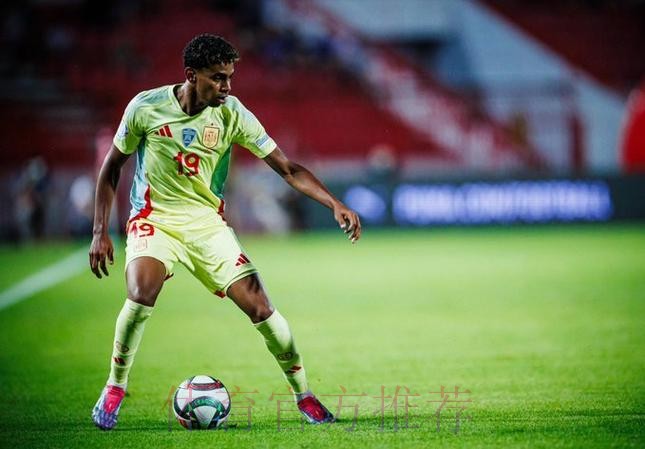 前经纪人:莱万此前想加盟皇马 但当时只能做替补